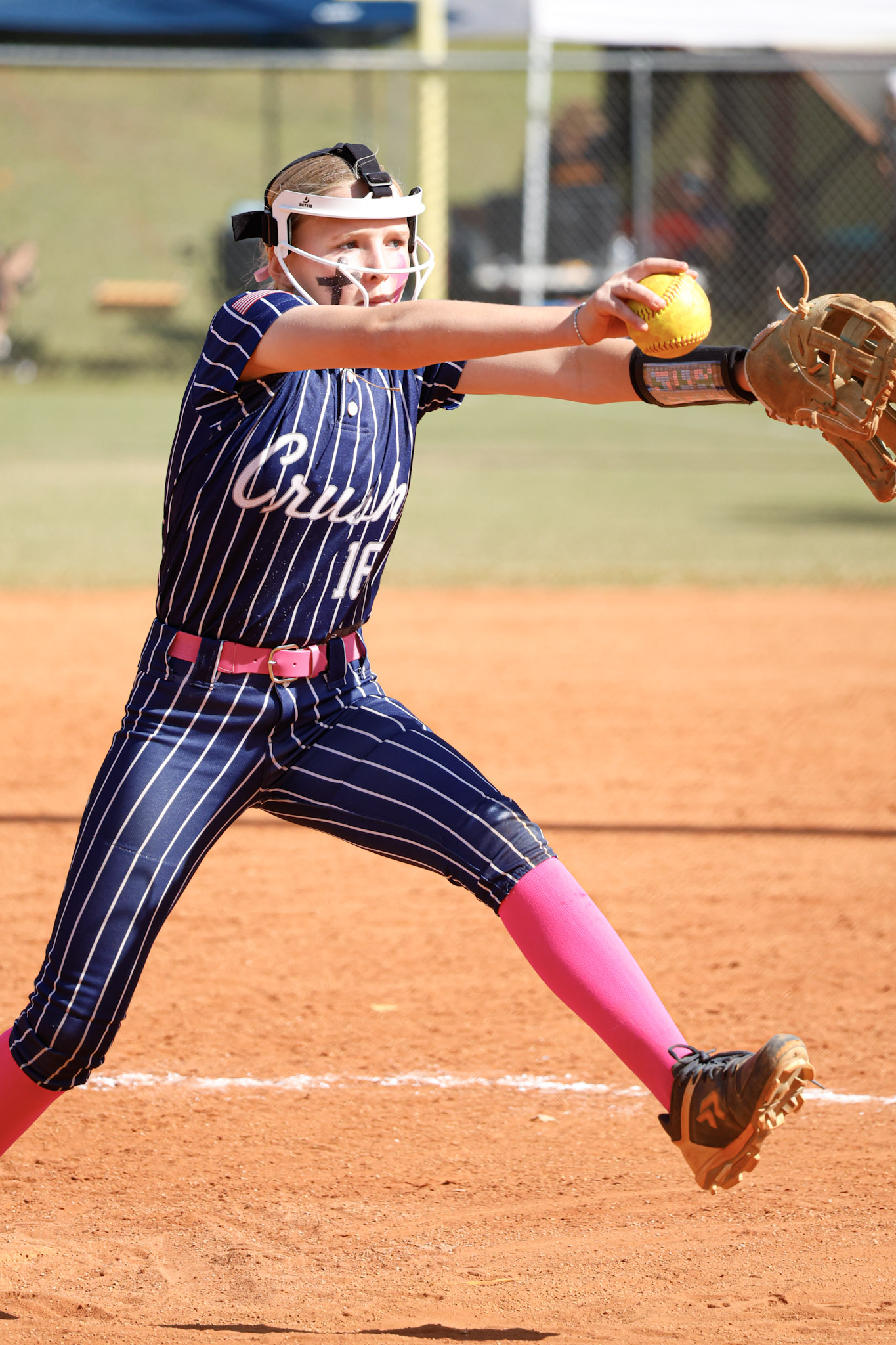 Shannon (#16) — mid-pitch